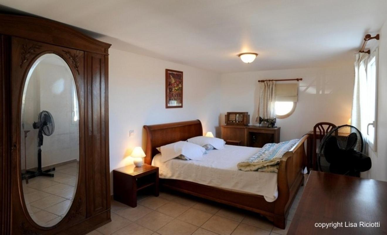 Les Hotes De La Combe Mouis Creissan Ngoại thất bức ảnh